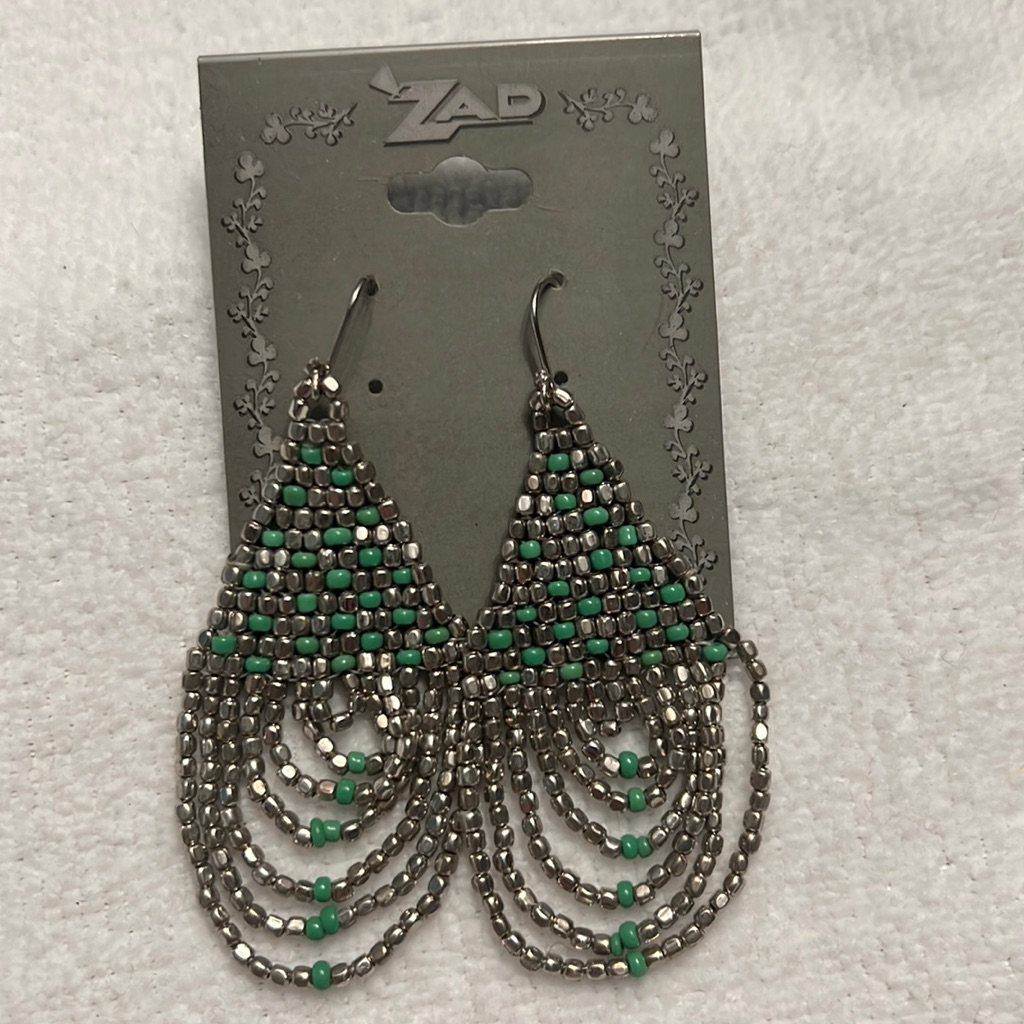 Zad Earrings 15$